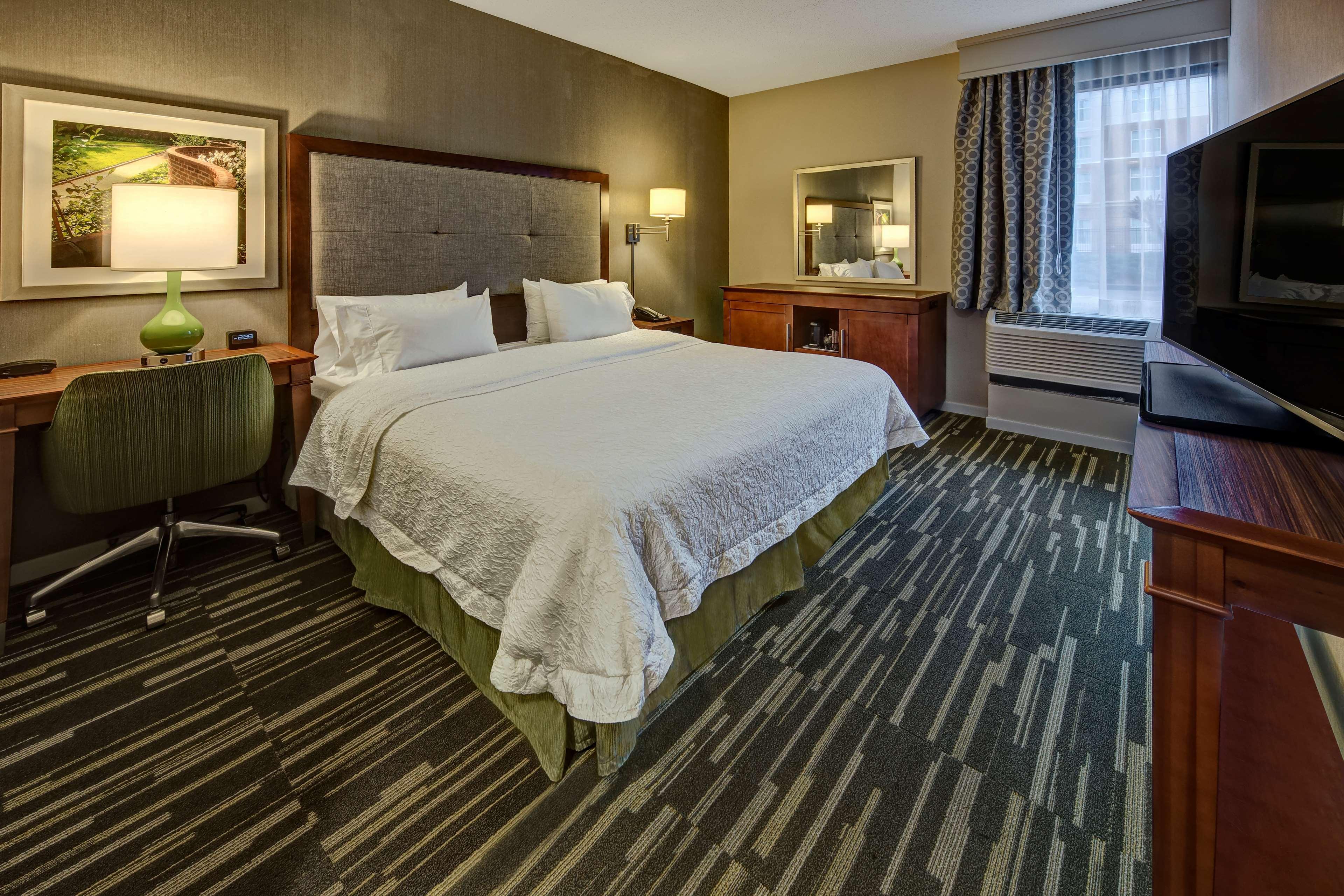 Hampton Inn Charlottesville Extérieur photo