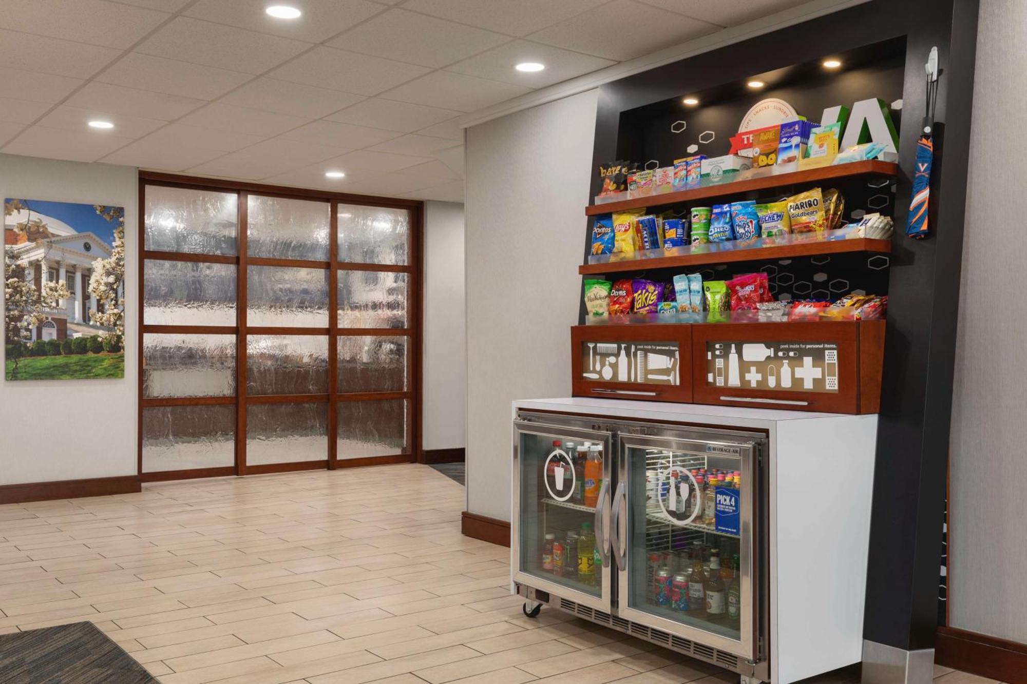 Hampton Inn Charlottesville Extérieur photo