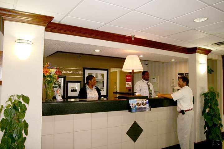 Hampton Inn Charlottesville Intérieur photo
